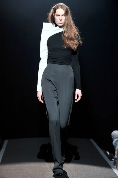 Look 14